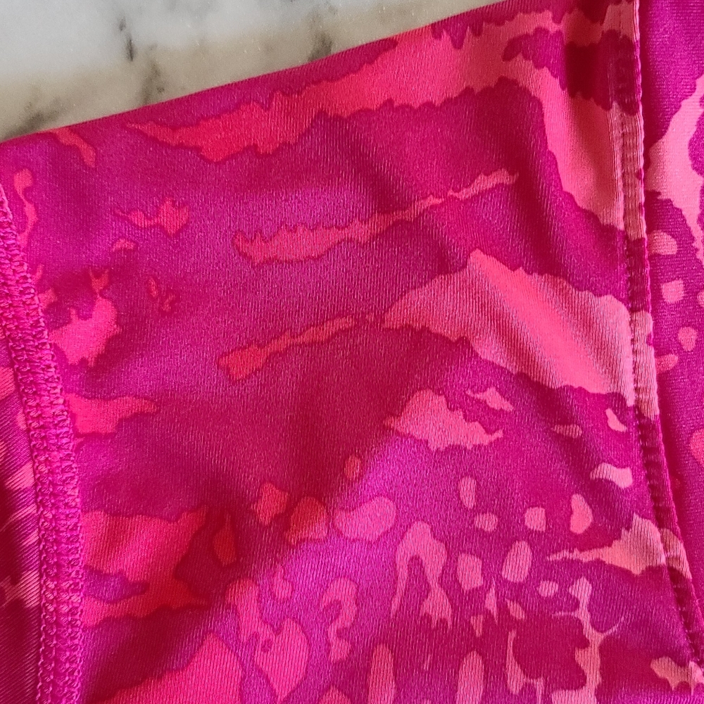 Under Armour Compression Tee Size Medium - image 2